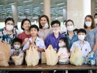 กิจกรรมทำบุญตักบาตรข้าวสารอาหารแห้ง ปีการศึกษา 2566 ครั้งที่ ... Image 57