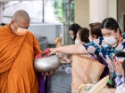 กิจกรรมทำบุญตักบาตรข้าวสารอาหารแห้ง ปีการศึกษา 2566 ครั้งที่ ... Image 65