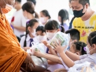 กิจกรรมทำบุญตักบาตรข้าวสารอาหารแห้ง ปีการศึกษา 2566 ครั้งที่ ... Image 113