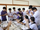 กิจกรรม “การเขียนพู่กันญี่ปุ่น (Shodo)” สำหรับนักเรียนระดับช ... Image 98