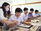 กิจกรรม “การเขียนพู่กันญี่ปุ่น (Shodo)” สำหรับนักเรียนระดับช ... Image 133