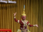 การแสดงโขน เนื่องในงานเฉลิมพระเกียรติครบรอบ 72 พรรษา พระบาทส ... Image 108