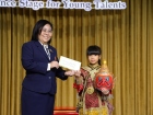 การแสดงโขน เนื่องในงานเฉลิมพระเกียรติครบรอบ 72 พรรษา พระบาทส ... Image 260