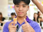 การจำหน่ายอาหาร เครื่องดื่ม และช้อนไข่ลุ้นโชค ก่อนงานประจำปี ... Image 93