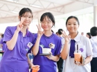 การจำหน่ายอาหาร เครื่องดื่ม และช้อนไข่ลุ้นโชค ก่อนงานประจำปี ... Image 262