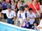 การจำหน่ายอาหาร เครื่องดื่ม และช้อนไข่ลุ้นโชค ก่อนงานประจำปี ... Image 382