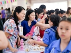 การจำหน่ายอาหาร เครื่องดื่ม และช้อนไข่ลุ้นโชค ก่อนงานประจำปี ... Image 418