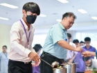 กิจกรรมหล่อเทียน เนื่องในวันอาสาฬหบูชาและวันเข้าพรรษา ประจำป ... Image 23