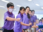 กิจกรรมหล่อเทียน เนื่องในวันอาสาฬหบูชาและวันเข้าพรรษา ประจำป ... Image 28