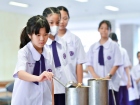 กิจกรรมหล่อเทียน เนื่องในวันอาสาฬหบูชาและวันเข้าพรรษา ประจำป ... Image 61
