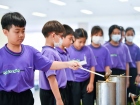 กิจกรรมหล่อเทียน เนื่องในวันอาสาฬหบูชาและวันเข้าพรรษา ประจำป ... Image 76