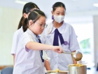 กิจกรรมหล่อเทียน เนื่องในวันอาสาฬหบูชาและวันเข้าพรรษา ประจำป ... Image 155