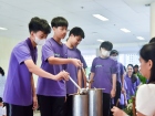 กิจกรรมหล่อเทียน เนื่องในวันอาสาฬหบูชาและวันเข้าพรรษา ประจำป ... Image 172