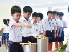 กิจกรรมหล่อเทียน เนื่องในวันอาสาฬหบูชาและวันเข้าพรรษา ประจำป ... Image 222