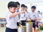 กิจกรรมหล่อเทียน เนื่องในวันอาสาฬหบูชาและวันเข้าพรรษา ประจำป ... Image 224