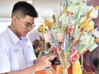 กิจกรรมหล่อเทียน เนื่องในวันอาสาฬหบูชาและวันเข้าพรรษา ประจำป ... Image 255