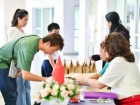 พิธีมอบประกาศนียบัตรแก่ครอบครัวเจ้าภาพ โครงการแลกเปลี่ยนการศ ... Image 23