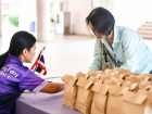 พิธีมอบประกาศนียบัตรแก่ครอบครัวเจ้าภาพ โครงการแลกเปลี่ยนการศ ... Image 7