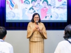 พิธีมอบประกาศนียบัตรแก่ครอบครัวเจ้าภาพ โครงการแลกเปลี่ยนการศ ... Image 19