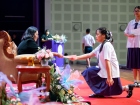พิธีมอบประกาศนียบัตรแก่ผู้สำเร็จการศึกษาตามหลักสูตรการศึกษาภ ... Image 101