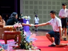 พิธีมอบประกาศนียบัตรแก่ผู้สำเร็จการศึกษาตามหลักสูตรการศึกษาภ ... Image 124