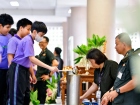 พิธีหล่อเทียนพรรษา เนื่องในวันอาสาฬหบูชาและวันเข้าพรรษา ประจ ... Image 69