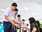 พิธีหล่อเทียนพรรษา เนื่องในวันอาสาฬหบูชาและวันเข้าพรรษา ประจ ... Image 153