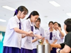 พิธีหล่อเทียนพรรษา เนื่องในวันอาสาฬหบูชาและวันเข้าพรรษา ประจ ... Image 157