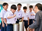 พิธีหล่อเทียนพรรษา เนื่องในวันอาสาฬหบูชาและวันเข้าพรรษา ประจ ... Image 170