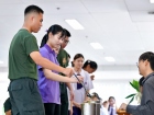 พิธีหล่อเทียนพรรษา เนื่องในวันอาสาฬหบูชาและวันเข้าพรรษา ประจ ... Image 185