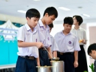 พิธีหล่อเทียนพรรษา เนื่องในวันอาสาฬหบูชาและวันเข้าพรรษา ประจ ... Image 244