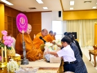 พิธีถวายเทียนพรรษา เนื่องในวันอาสาฬหบูชาและวันเข้าพรรษา ประจ ... Image 58