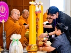 พิธีถวายเทียนพรรษา เนื่องในวันอาสาฬหบูชาและวันเข้าพรรษา ประจ ... Image 1