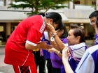การมอบเหรียญรางวัล และเก็บตกขอบสนาม โครงการกีฬาสีสัมพันธ์ คร ... Image 10
