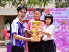 การมอบเหรียญรางวัล และเก็บตกขอบสนาม โครงการกีฬาสีสัมพันธ์ คร ... Image 72