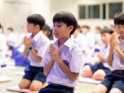 พิธีแสดงตนเป็นพุทธมามกะ ระดับชั้น ป.6 ปีการศึกษา 2569 Image 8
